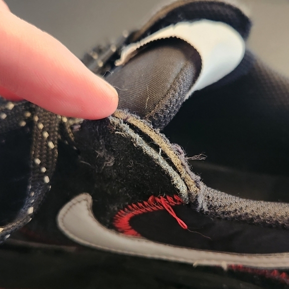 Men's Nike Air Max Excee Black/Metallic Silver Black DM0832 001 Size 8 - Picture 10 of 14